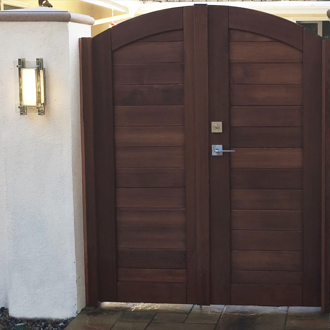 Moderna Wood Gate Door Package